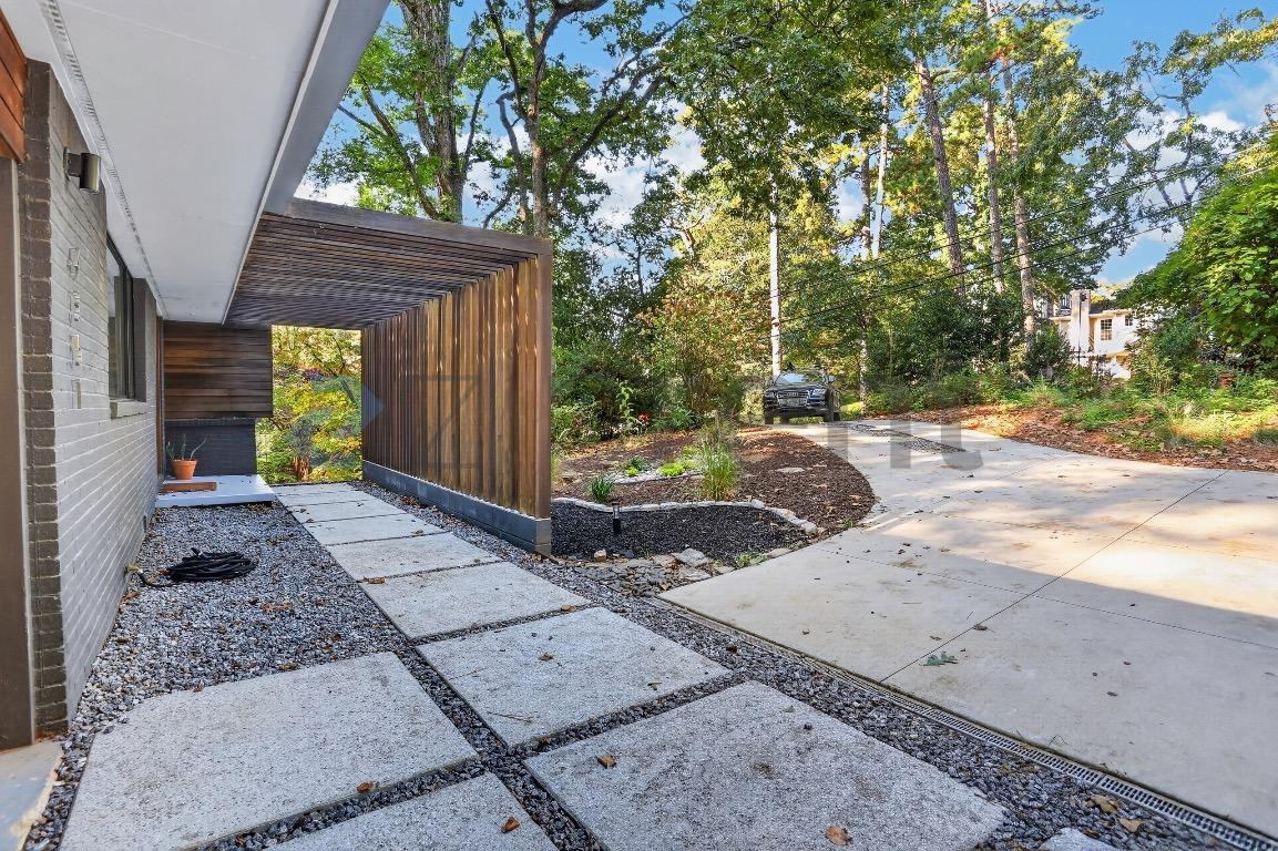 4351 Peachtree Dunwoody Rd Ne - Photo 7 of 38