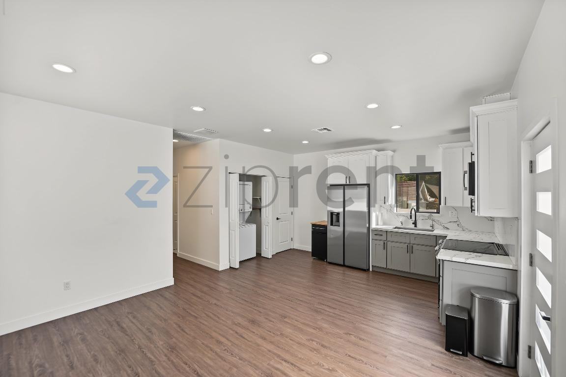 1668 Glen Ave - Photo 2 of 14