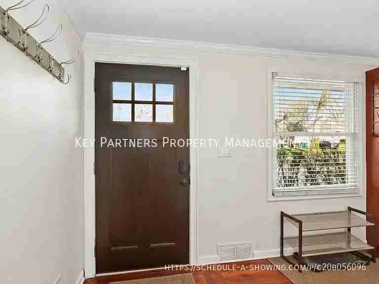 7329 Ash St - Photo 3 of 24