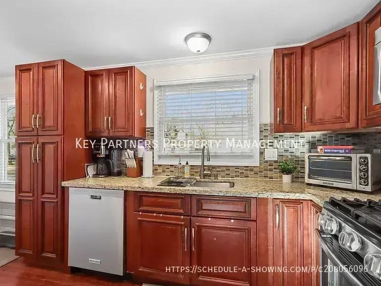 7329 Ash St - Photo 5 of 24
