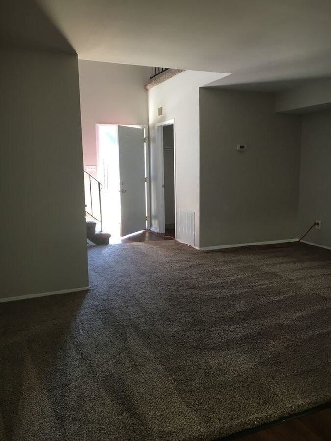 1143 Abbey Ln #A4 - Photo 4 of 6