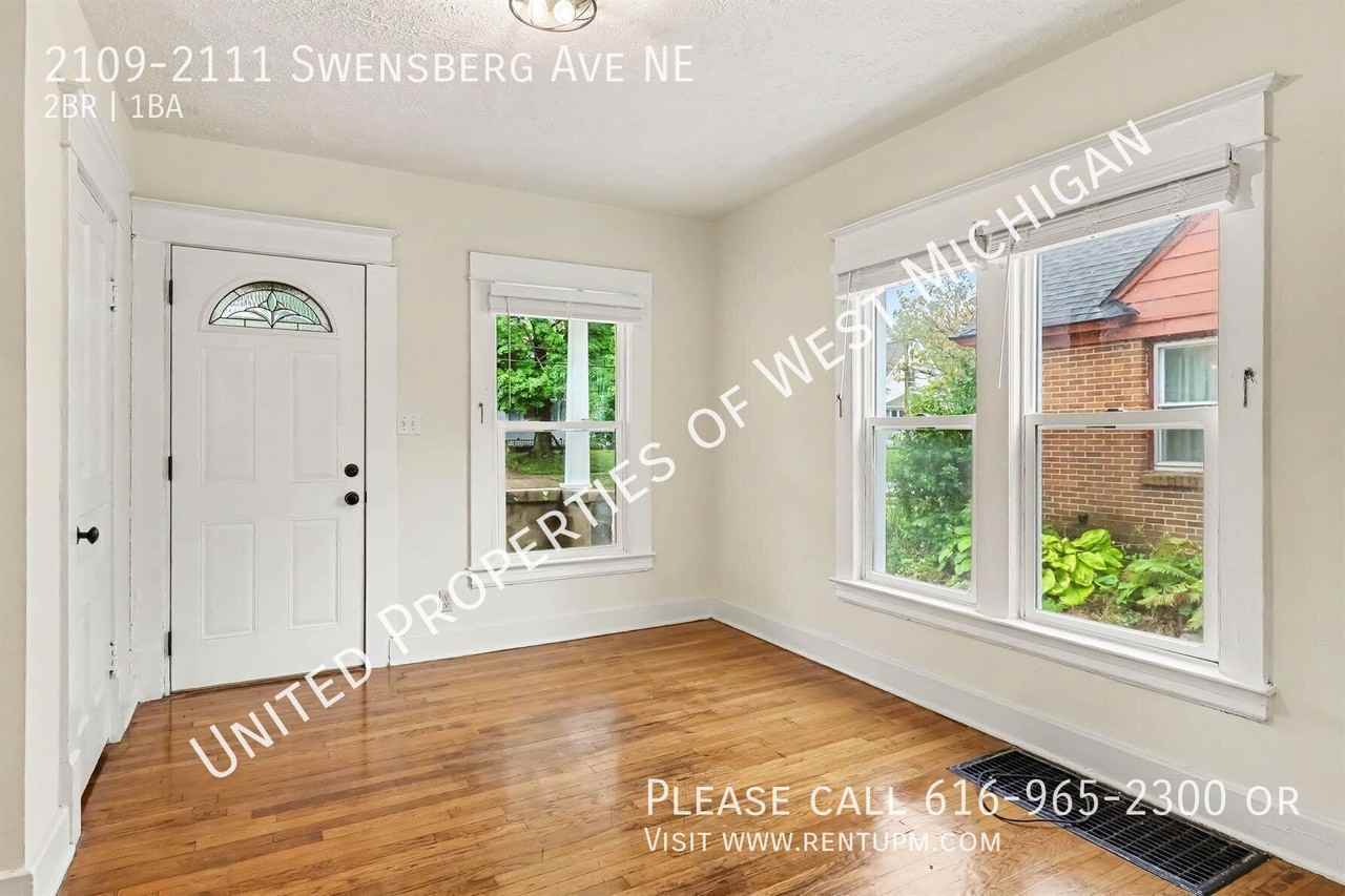 2109 Swensberg Ave Ne - Photo 5 of 17