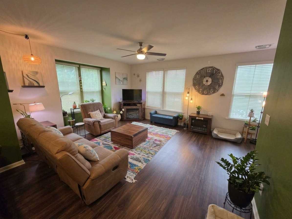 2002 Whitesmith Dr - Photo 5 of 19