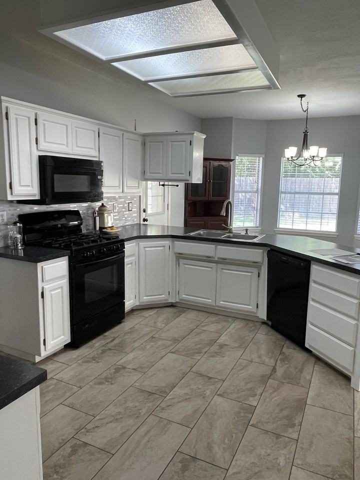 3108 W Hartford St #NA - Photo 3 of 16