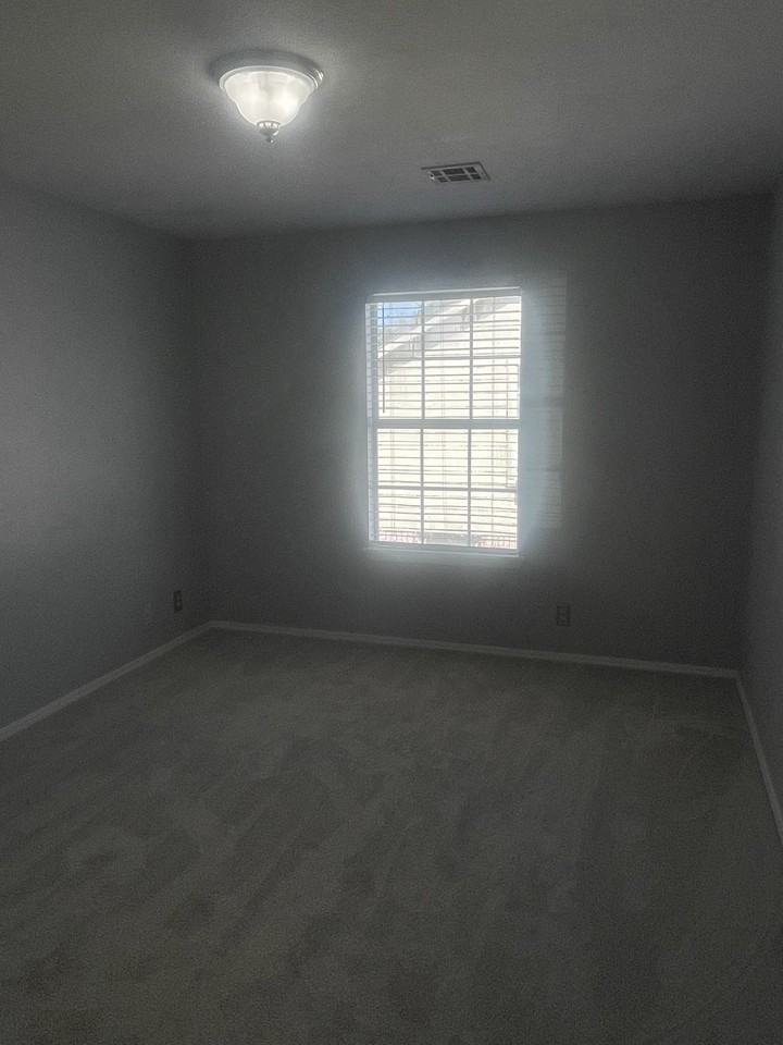 3108 W Hartford St #NA - Photo 7 of 16