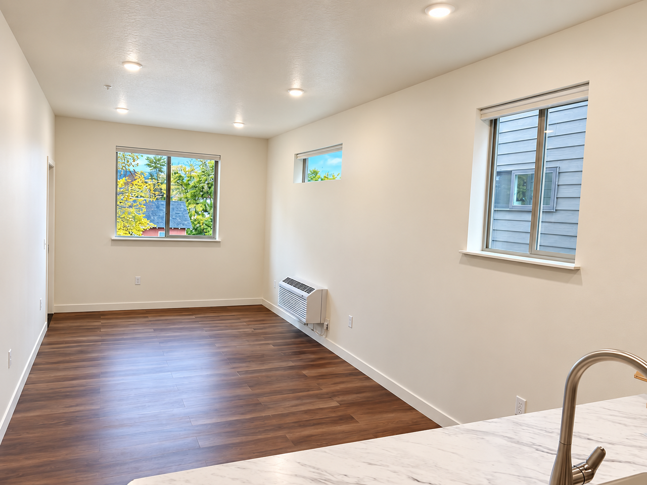 1741 S 14th St W #101 - Photo 3 of 7