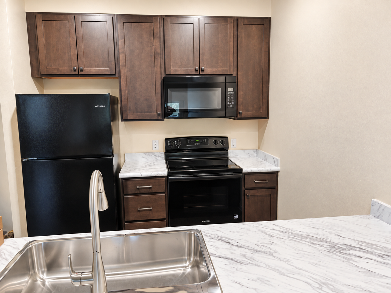 1741 S 14th St W #101 - Photo 4 of 7