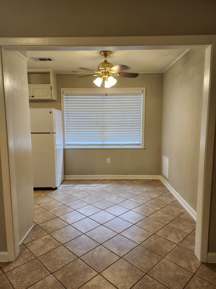115 8th Ave #NA - Photo 6 of 19
