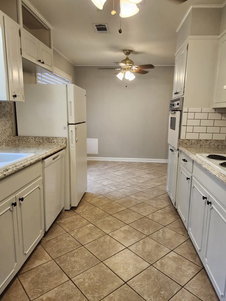 115 8th Ave #NA - Photo 7 of 19