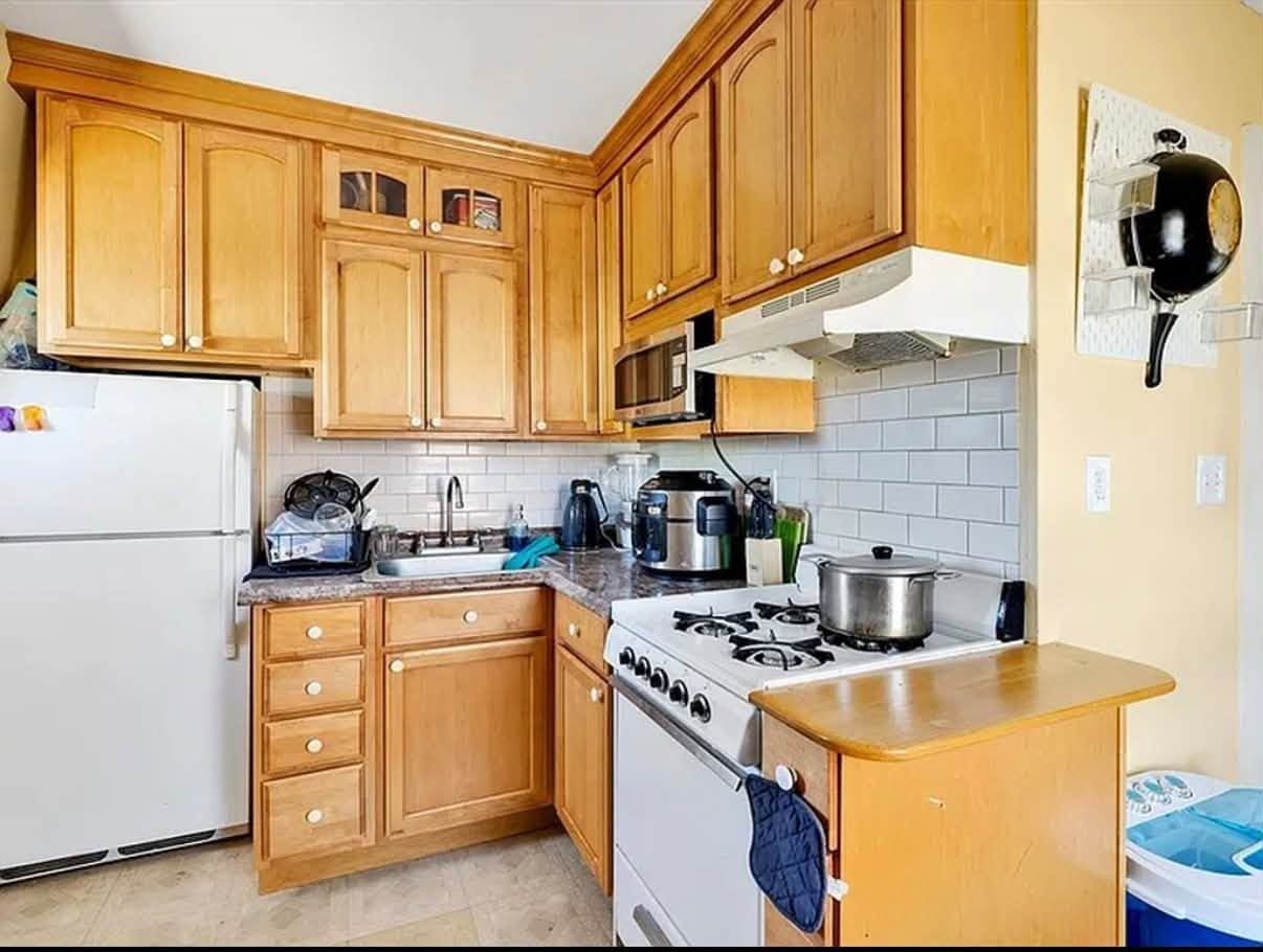 92 Glen St #3 - Photo 5 of 7