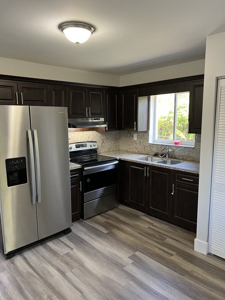 578 Ne 70th St #578 - Photo 4 of 20