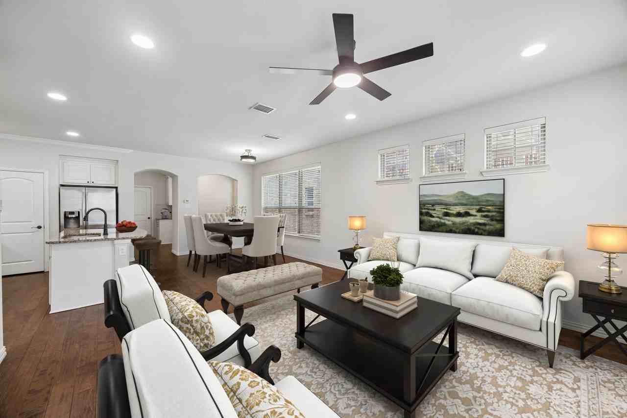 631 Matthew Pl #631 - Photo 2 of 10