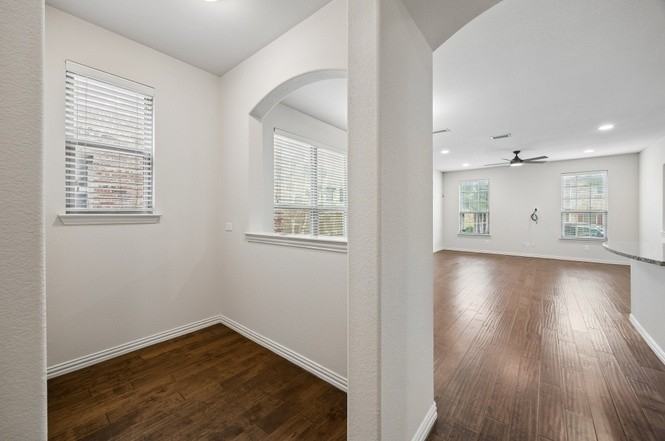 631 Matthew Pl #631 - Photo 5 of 10