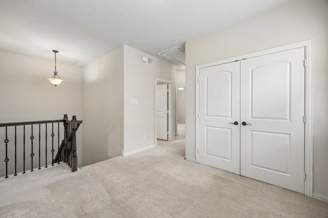 631 Matthew Pl #631 - Photo 6 of 10