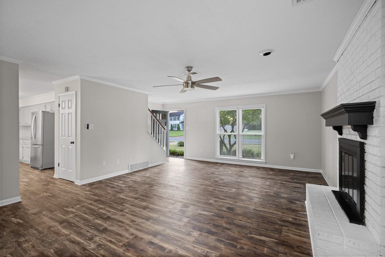 655 Lancelot Ln #NA - Photo 5 of 30