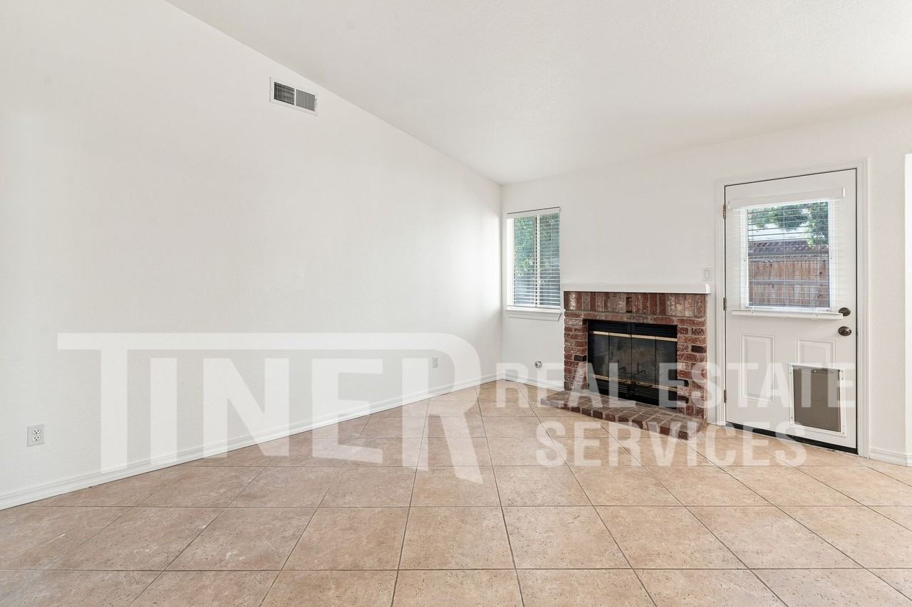 5200 Moonlight Way - Photo 2 of 29