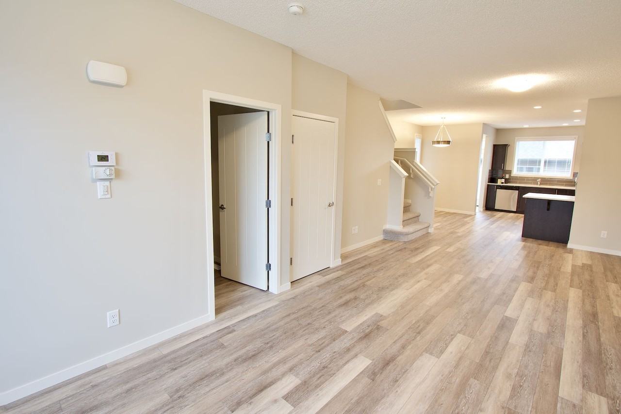 87 Cornerstone Ave Ne - Photo 4 of 30