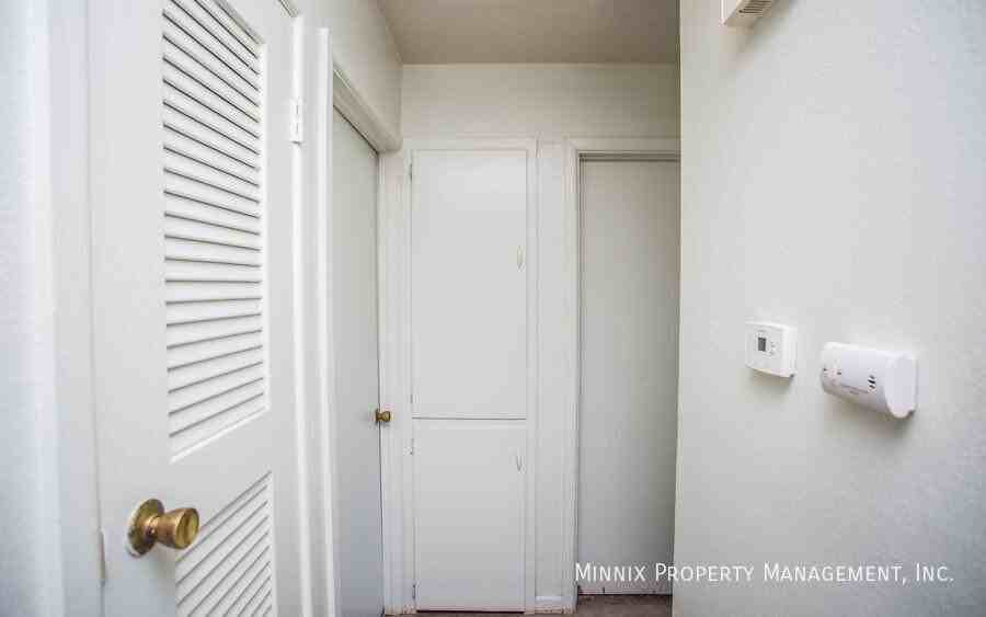 4624 52nd St #A - Photo 5 of 21