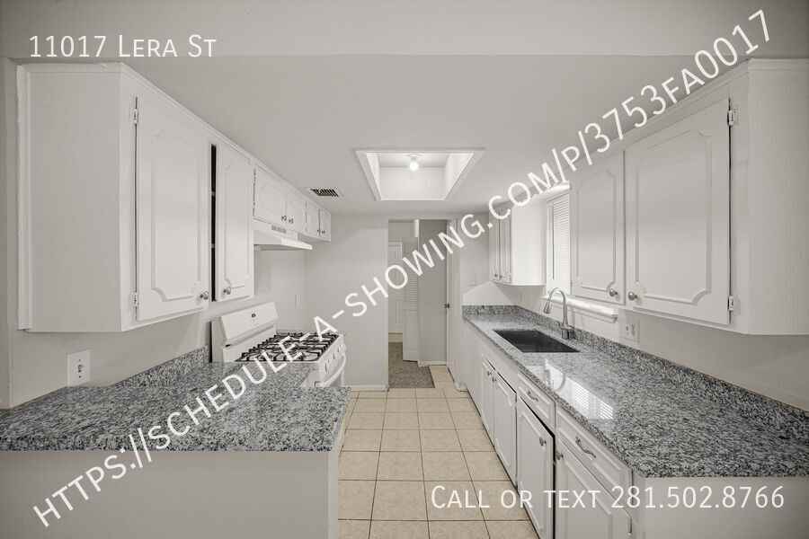 11017 Lera St - Photo 4 of 15
