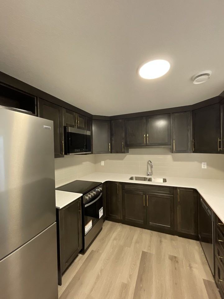 21 Yorklyn He SW - Photo 3 of 10