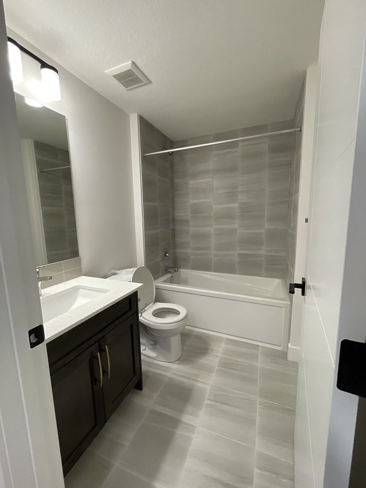 21 Yorklyn He SW - Photo 4 of 10
