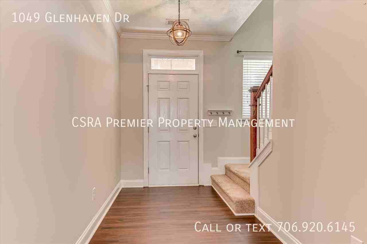 1049 Glenhaven Dr - Photo 3 of 35