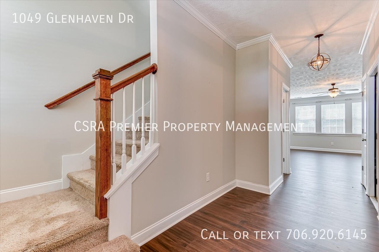 1049 Glenhaven Dr - Photo 4 of 35