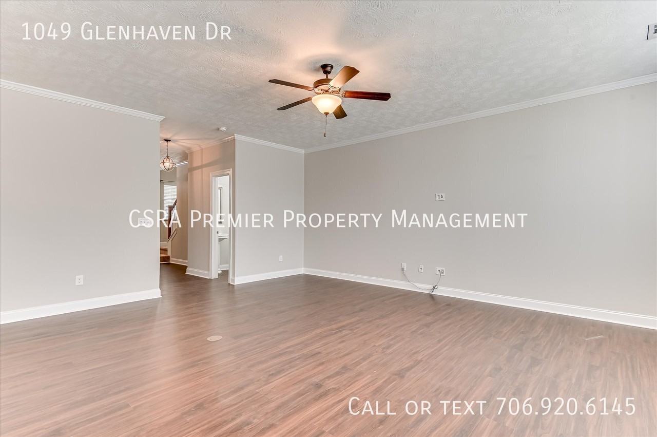 1049 Glenhaven Dr - Photo 6 of 35