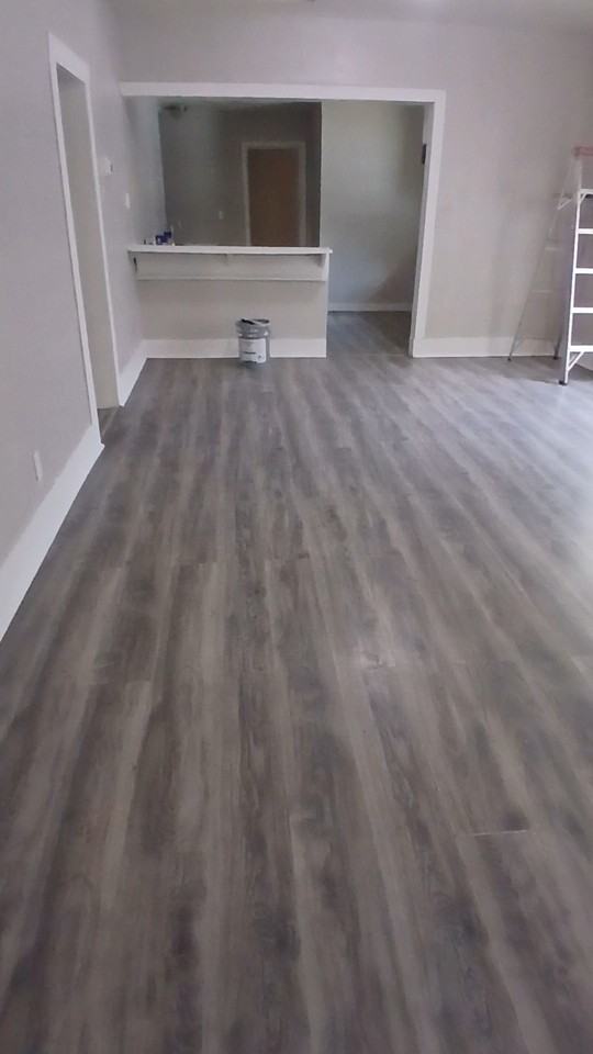 515 W Maple Ave #NA - Photo 2 of 9