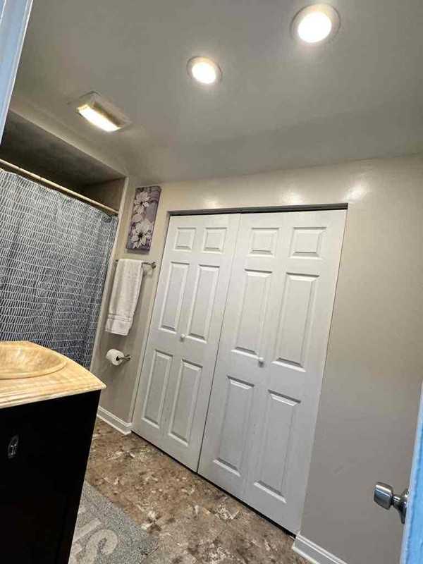 8 Seymour Ave - Photo 5 of 8