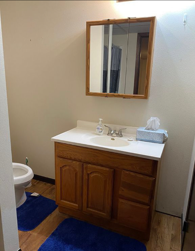 824 S 2nd St - Photo 4 of 8