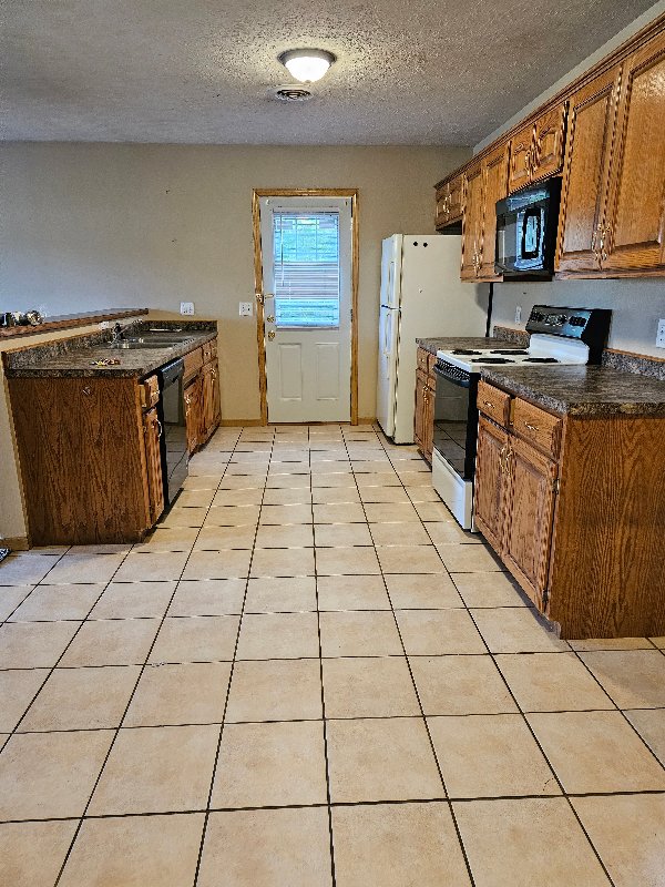 1700 S Canton Ave - Photo 6 of 13