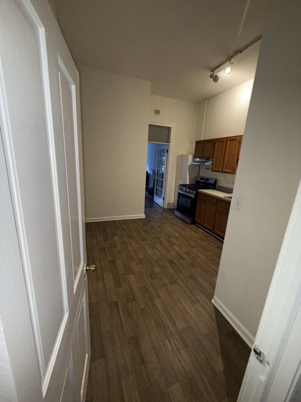 1722 Bolton St #2 - Photo 6 of 9