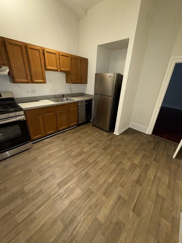 1722 Bolton St #2 - Photo 7 of 9