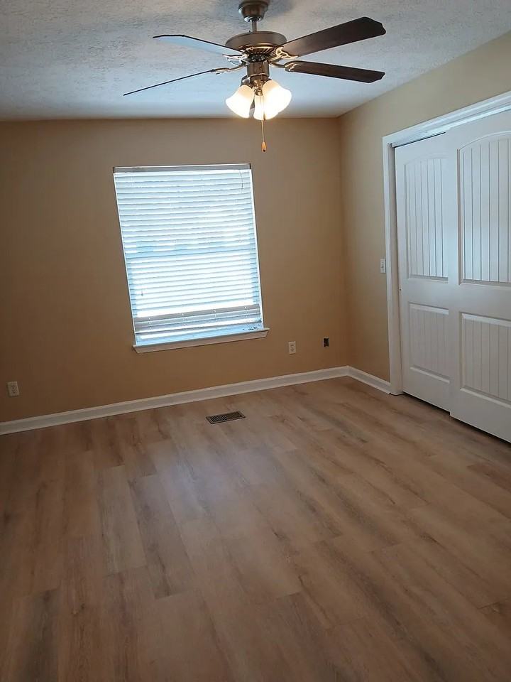 2139 Dorothy Ave - Photo 7 of 10