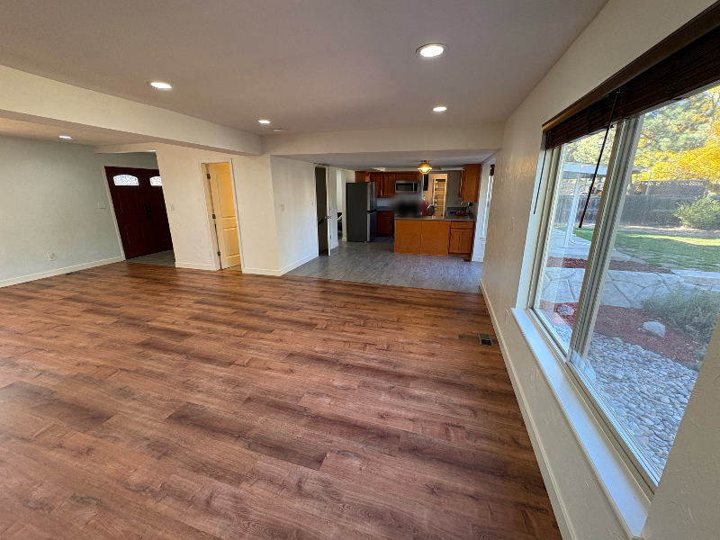 5543 S Moore St - Photo 2 of 19