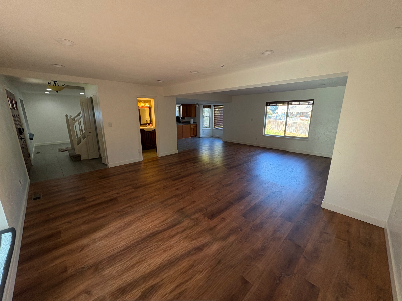5543 S Moore St - Photo 4 of 19