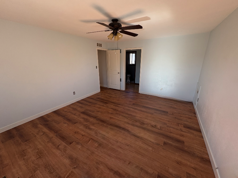 5543 S Moore St - Photo 7 of 19