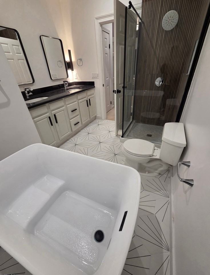 163 Rae Ave #2 - Photo 3 of 12