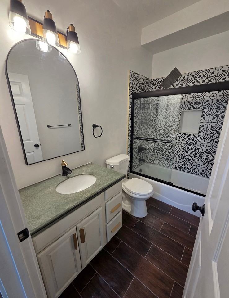 163 Rae Ave #2 - Photo 6 of 12