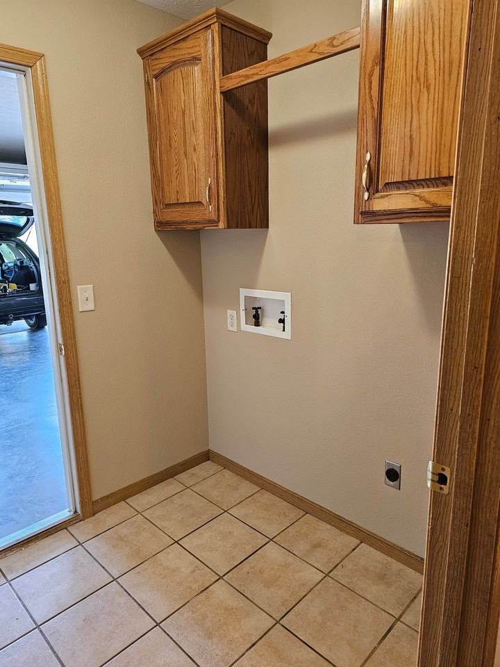 1720 S Canton Ave - Photo 4 of 6