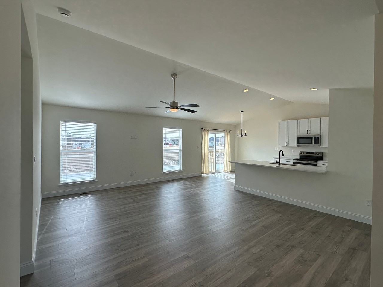 120 Day Lily Ln - Photo 4 of 16