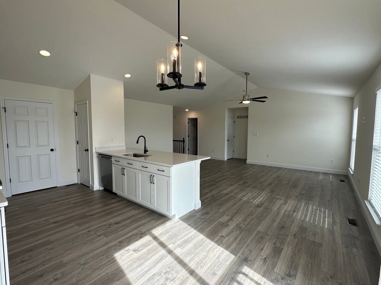 120 Day Lily Ln - Photo 7 of 16