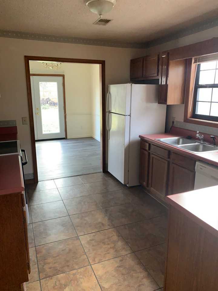 124 Elstow Rd - Photo 4 of 14