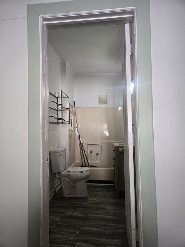 157 South St #A - Photo 4 of 9