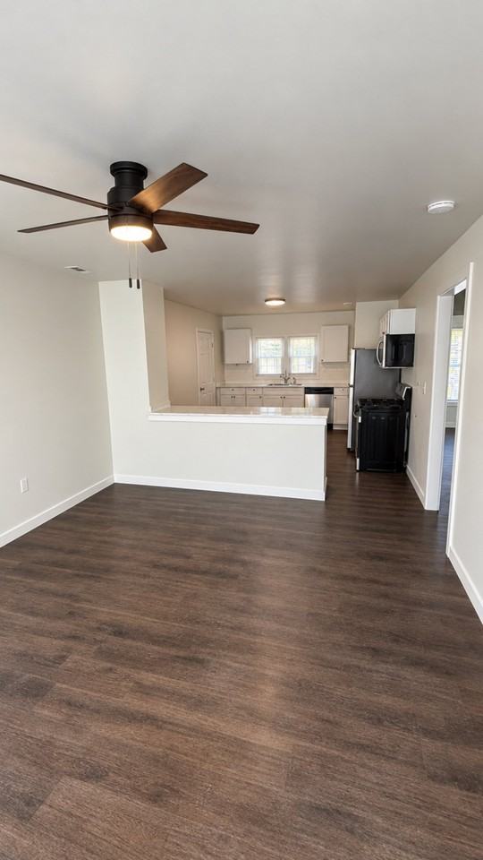 1310 E Maryland St - Photo 5 of 6