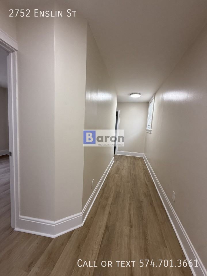 2752 Enslin St - Photo 2 of 20