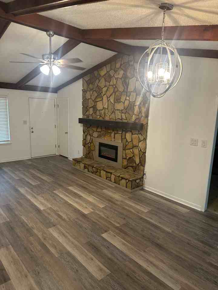 1104 Valade Cir Se - Photo 3 of 7