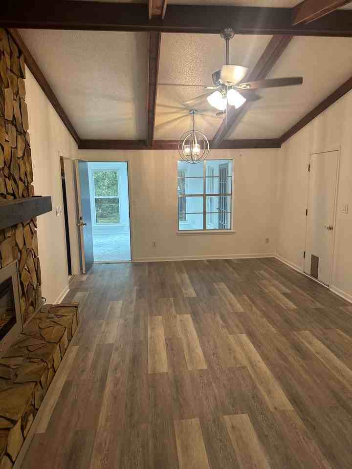 1104 Valade Cir Se - Photo 4 of 7
