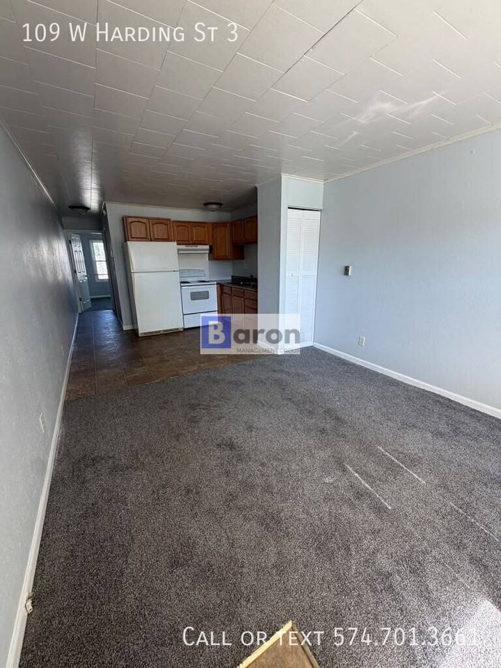 109 W Harding St - Photo 2 of 4